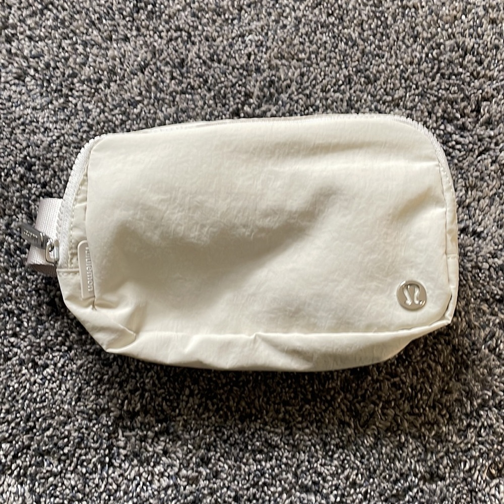 Lululemon Athletica Everywhere Belt Bag White Opal - NWT